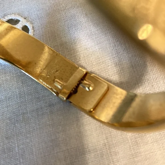 Vintage Monet bangle bracelet - Picture 4 of 5